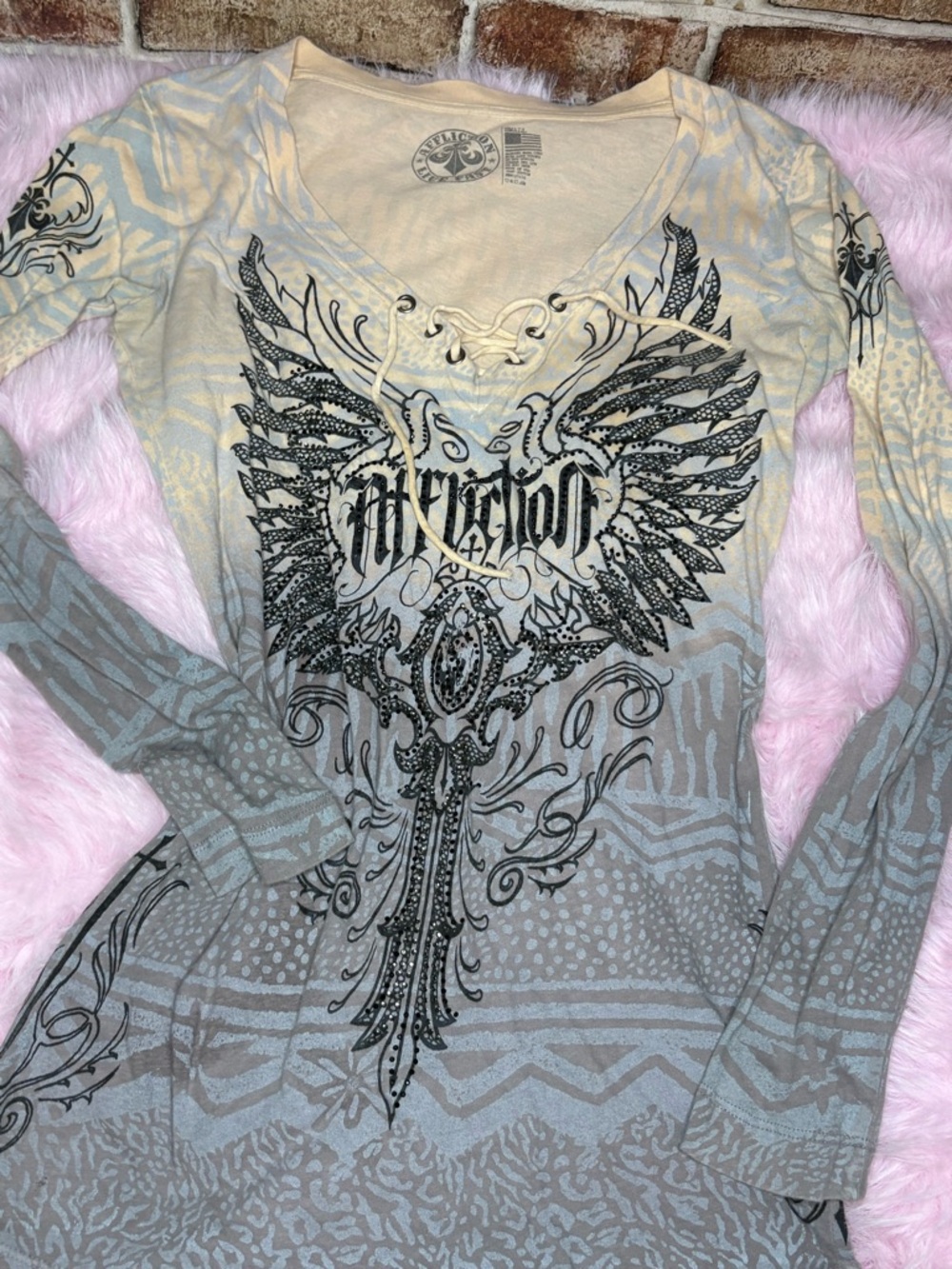 Vintage Affliction "Live Fast" Lace-Up Long Sleeve – Y2K Grunge- Cream & Gray